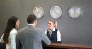 Mẫu câu tiếng Anh giao tiếp cho nhân viên lễ tân